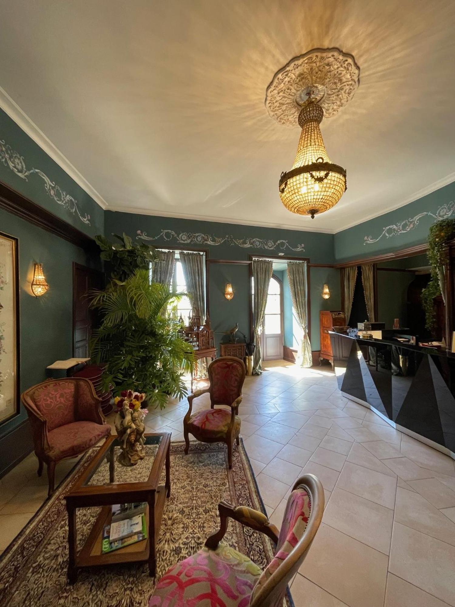 Chateau De Castel Novel Boutique Hotel Varetz Exterior foto